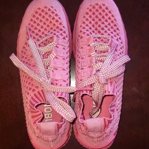 NOBULL Runners Size 7